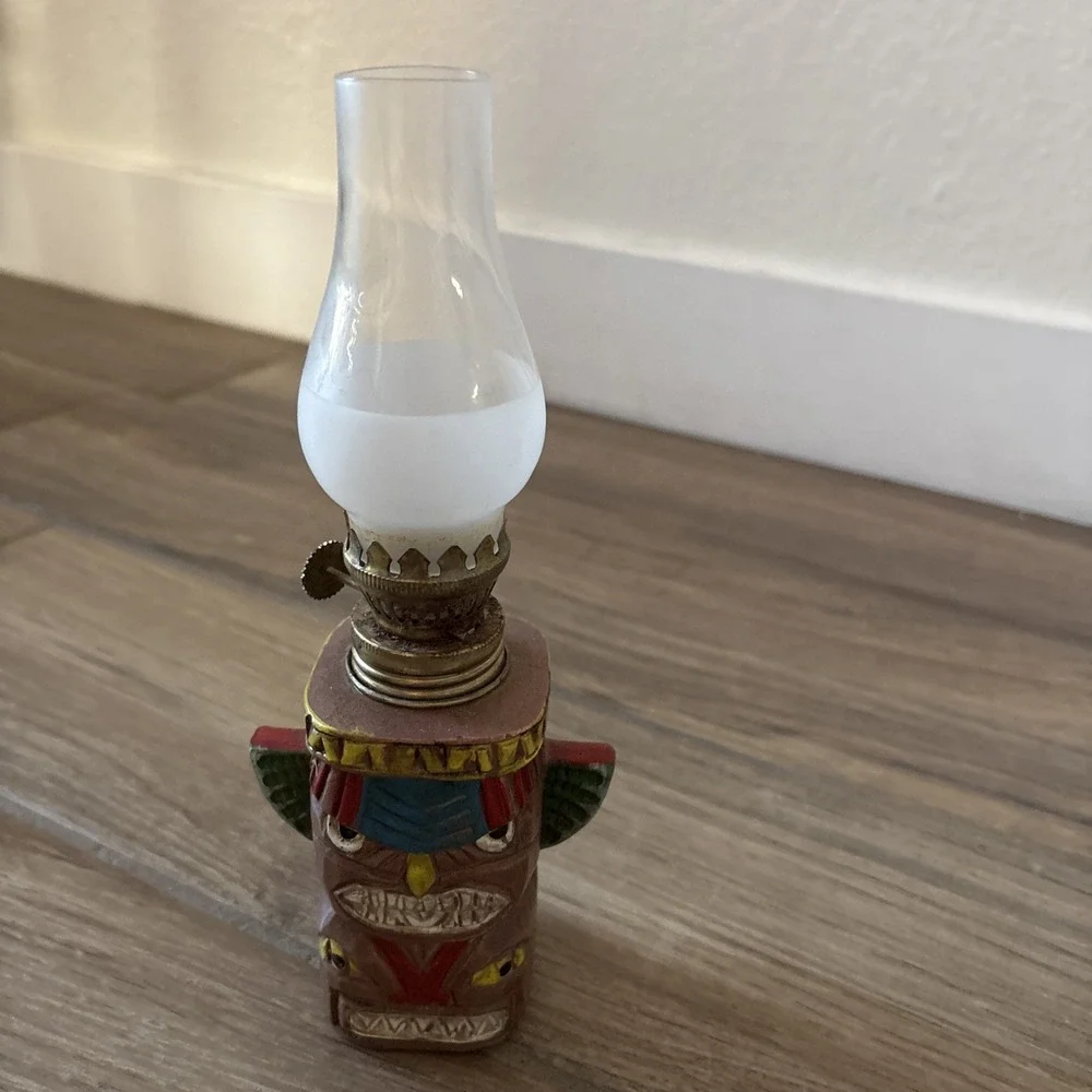 Vintage‎ Miniature Tiki Totem Pole Oil Lamp 6A